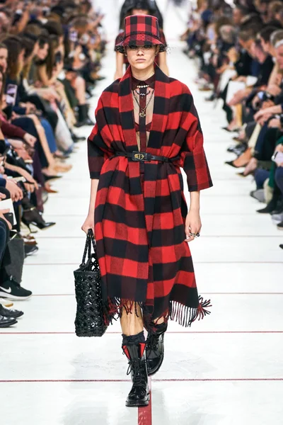 Look 23